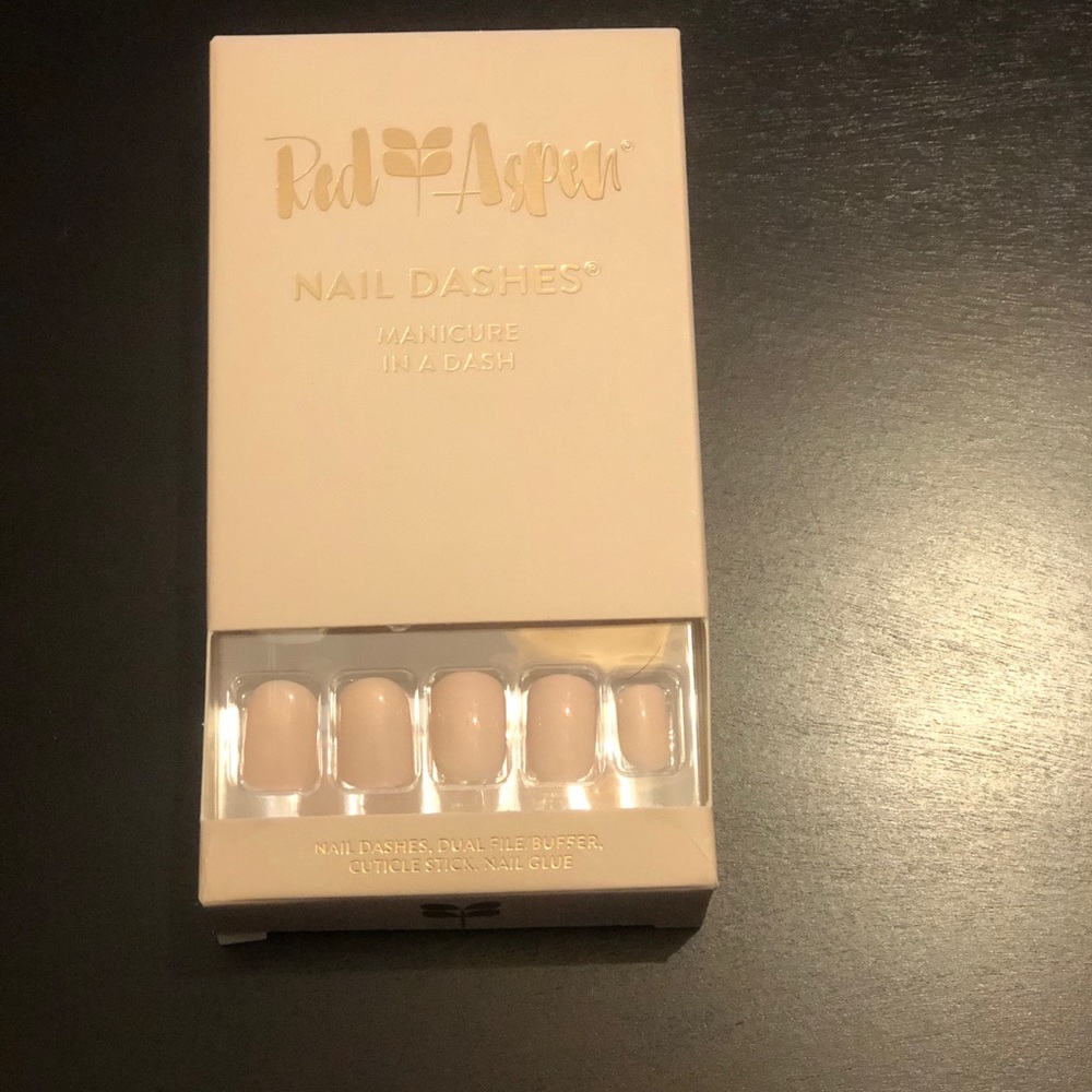 Red Aspen Nail Dash - Winnie in the White Sands